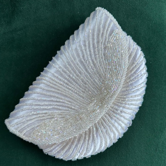 White Satin Beaded Clutch Bridal All-White Wedding Party Clamshell Shape - Picture 3 of 11